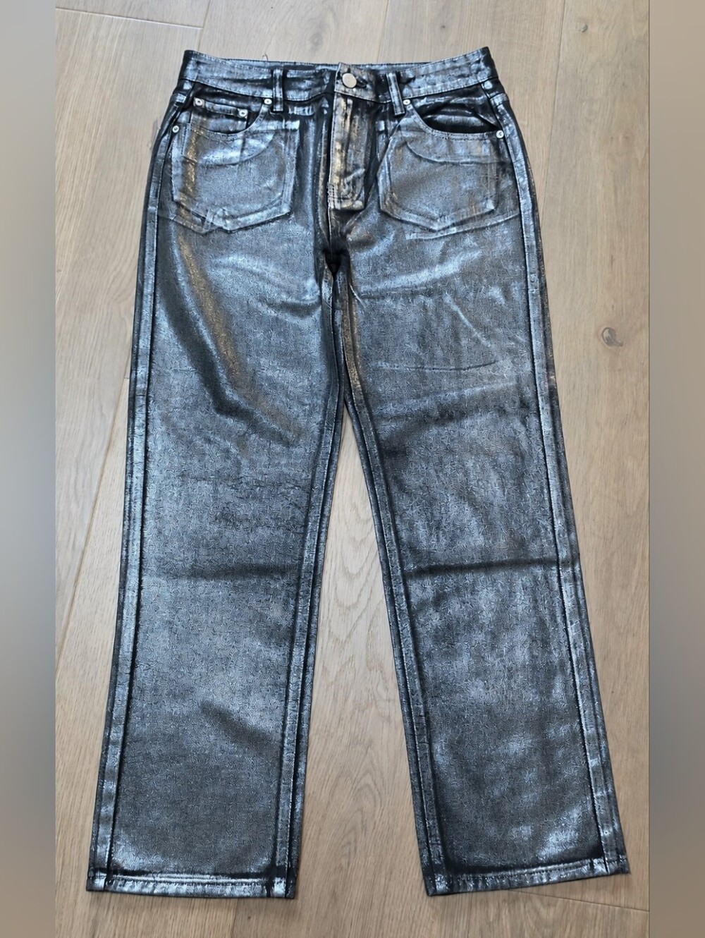 Glamorous Metallic Silver Jeans straight leg, size 8, new with tags (NWT)